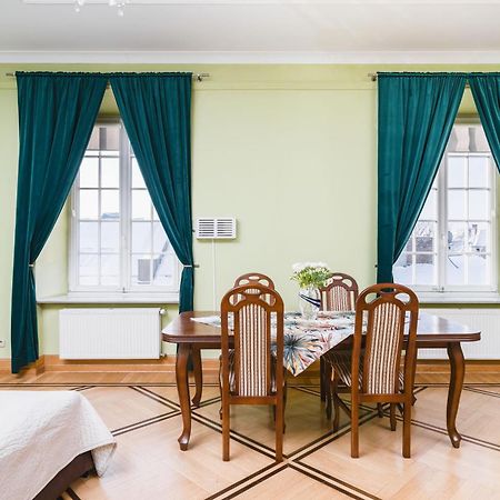 Apartamenty W Palacu Pod Baranami Краков Экстерьер фото