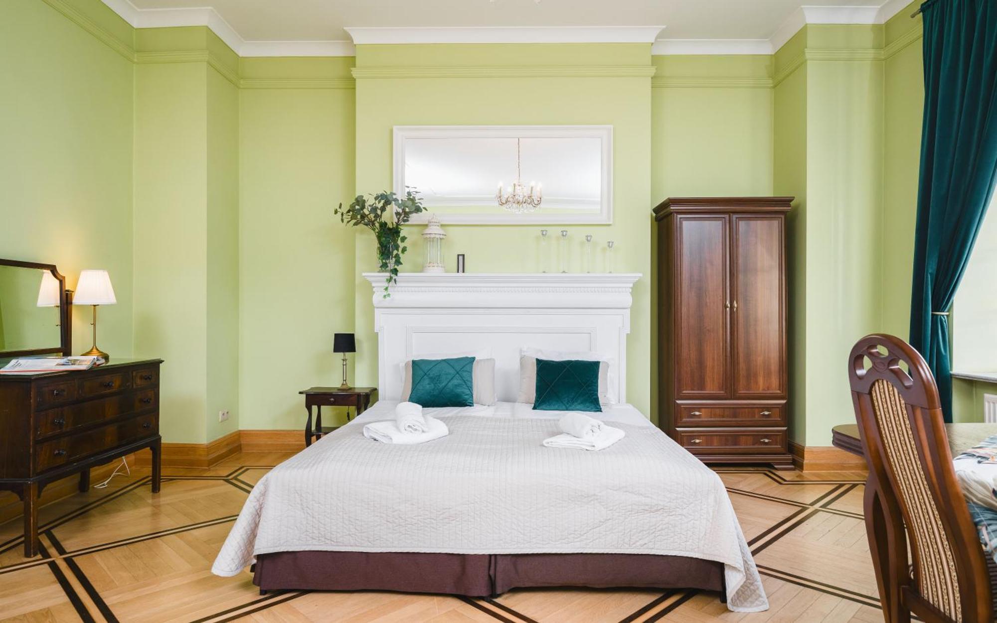 Apartamenty W Palacu Pod Baranami Краков Экстерьер фото