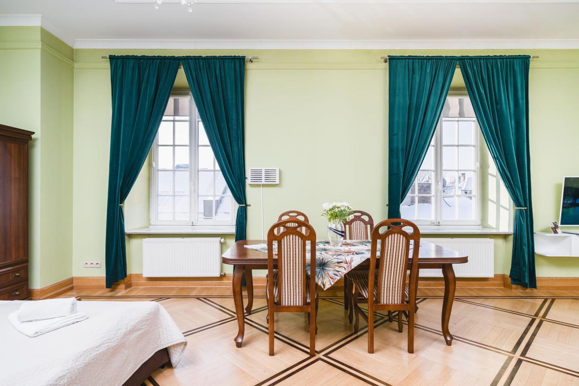 Apartamenty W Palacu Pod Baranami Краков Экстерьер фото
