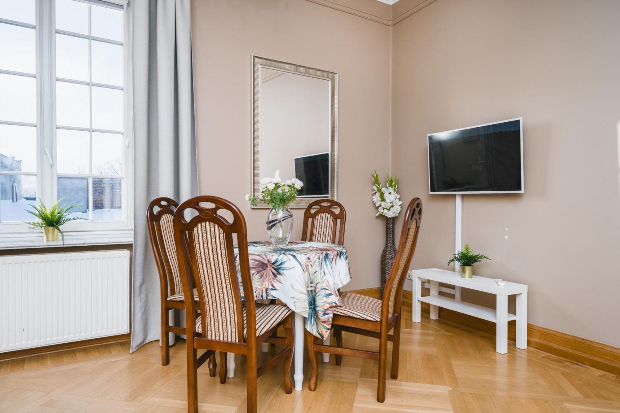 Apartamenty W Palacu Pod Baranami Краков Экстерьер фото