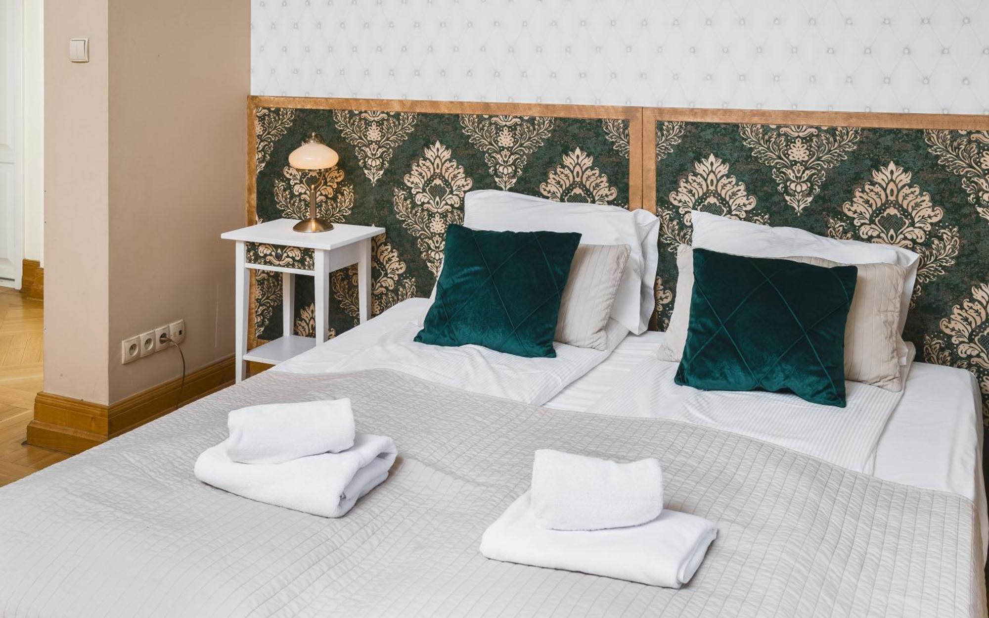 Apartamenty W Palacu Pod Baranami Краков Экстерьер фото