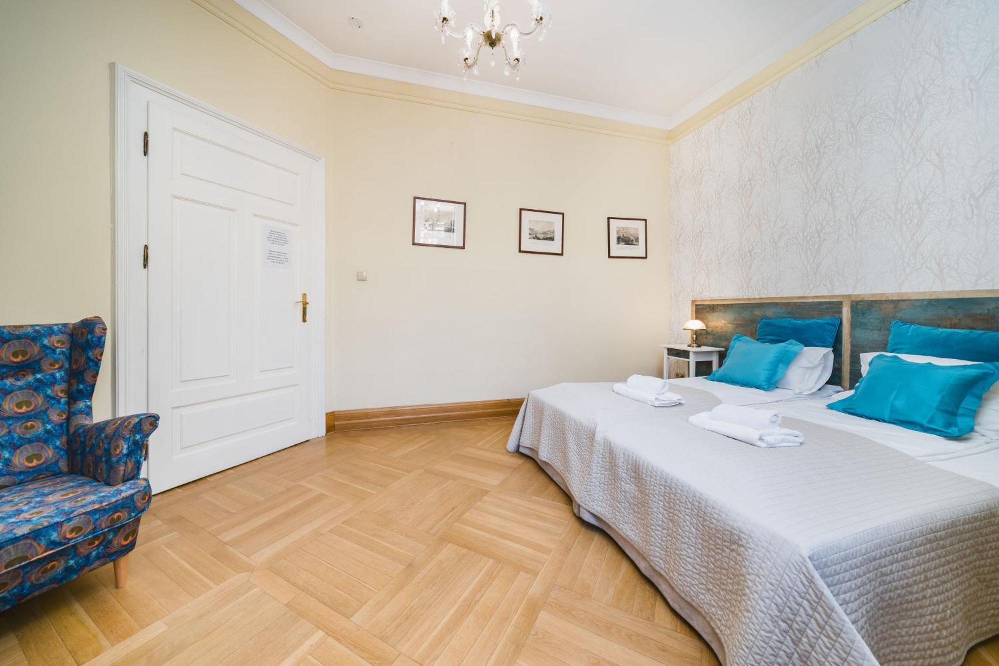 Apartamenty W Palacu Pod Baranami Краков Экстерьер фото