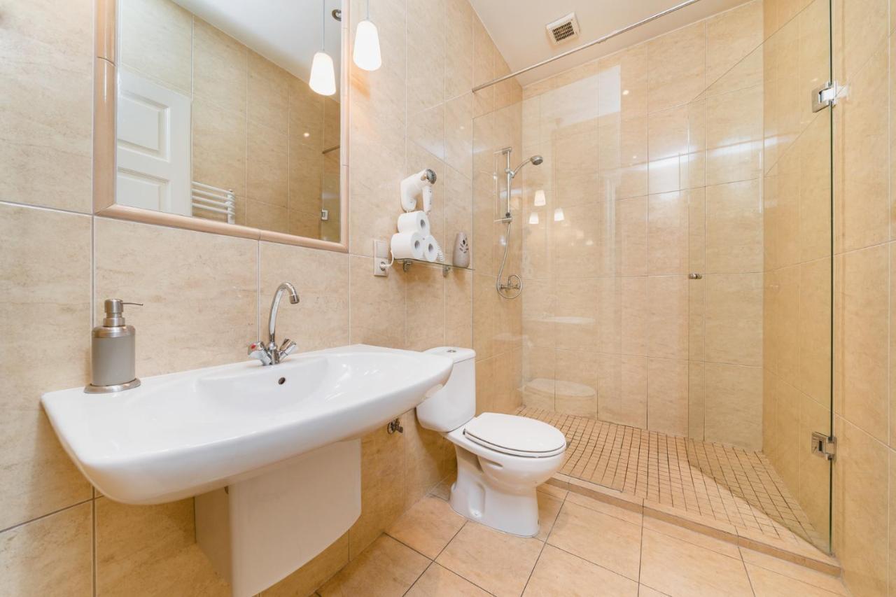 Apartamenty W Palacu Pod Baranami Краков Экстерьер фото
