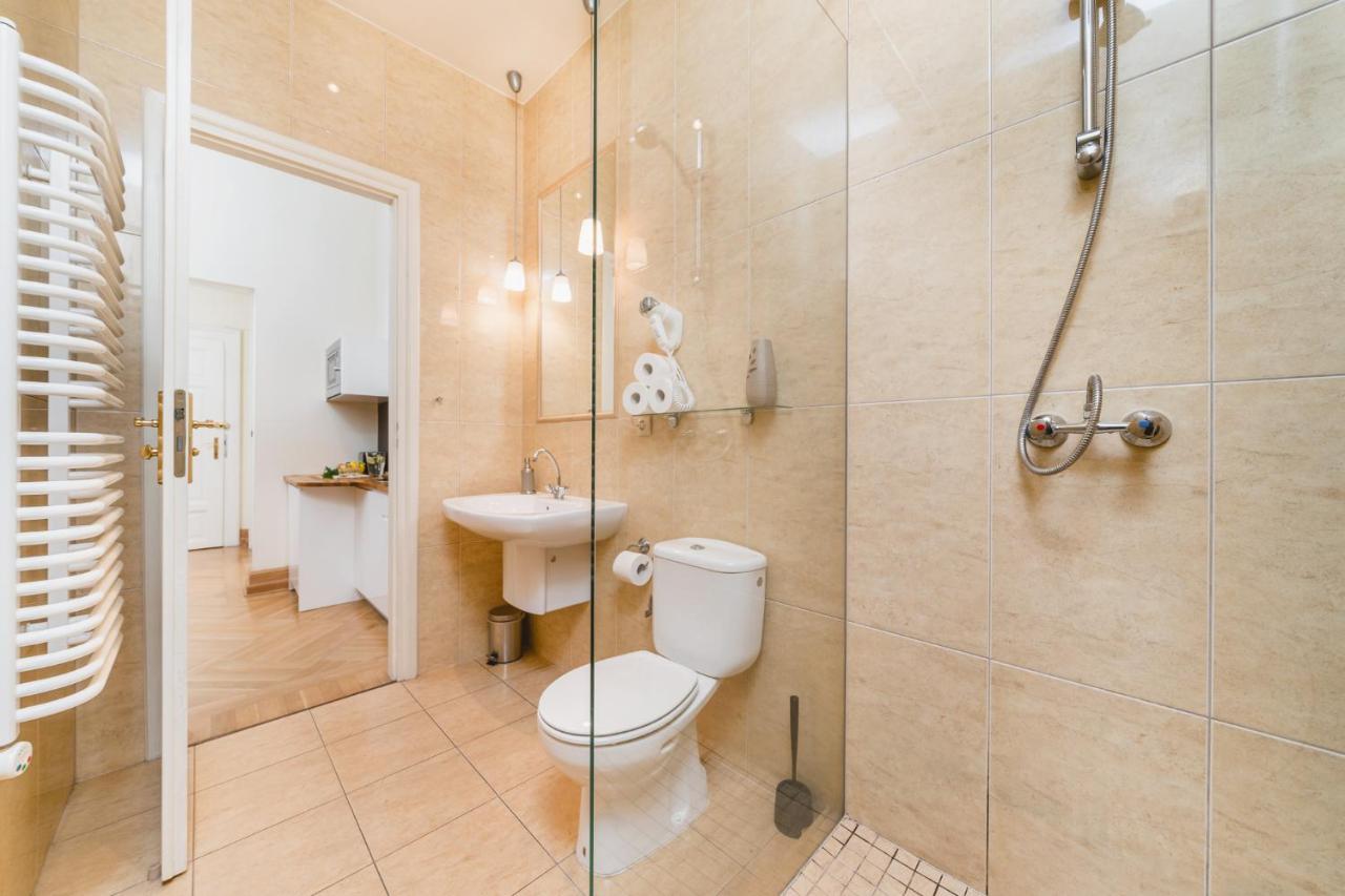 Apartamenty W Palacu Pod Baranami Краков Экстерьер фото